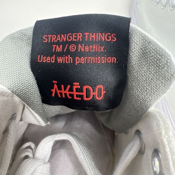 Stranger Things Hellfire Club Mens US 10 Akedo White High Top Shoes Sneakers NEW - Picture 6 of 8